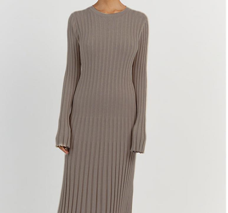 Boronia - Elegant Ribbed Maxi Dress