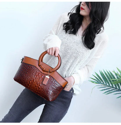 Vora - Elegant Leather Croco Bag